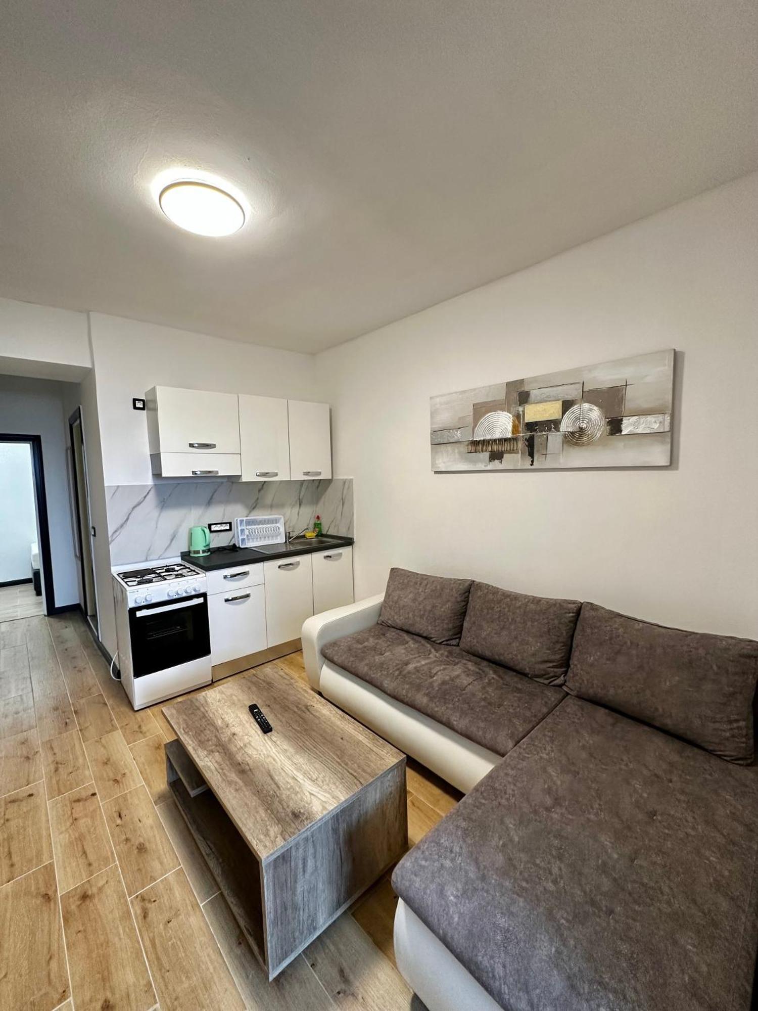 Crolivia Apartments Near Arena, Center Of Pula Exterior foto